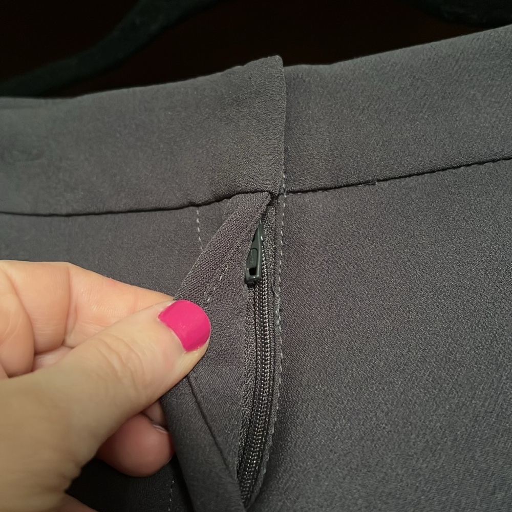 WORTHINGTON Carbon Gray Zip Pocket, Skinny, Ankle Work Pants, Sz 4, NWT. - Picture 4 of 7